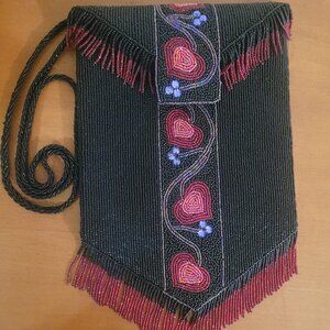 Vintage Beaded Shoulder Bag with Heart Design, Magnetic Clasp